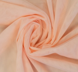 Jemný tyl světle broskvový