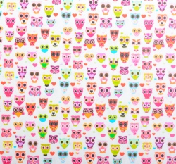 Bavlněné plátno barevné drobné sovičky na bílé