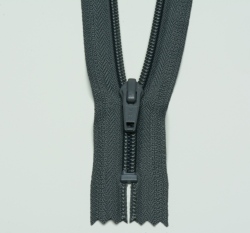Zip spirálový nedělitelný šedý tmavší 12 cm