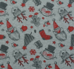 Teplákovina potisk zimní, vánoční sobi, sněhuláci, perníčky, stromečky na šedém melé