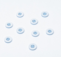 Knoflík kulatý, světle modrý s bílým okrajem