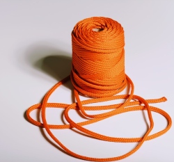 Šňůra kulatá oděvní PES 7 mm rezavě oranžová 