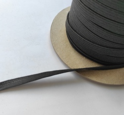 Pruženka plochá černá 7 mm