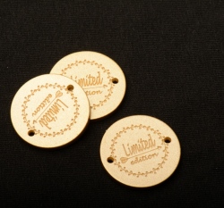 Štítek na oblečení 