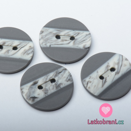 Knoflík kulatý, matný šedý s žíhaným plastickým pruhem uprostřed - velký