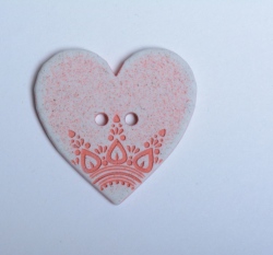 Knoflík srdíčko růžové s ornamenty