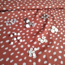 Mix knoflíčků na rezavě hnědé