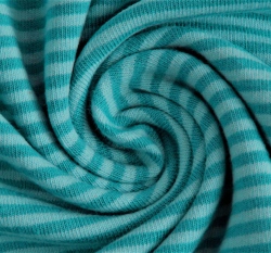 Úplet petrolejové proužky