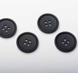 Knoflík oblekový černý