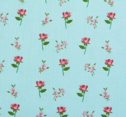 Dvojitá gázovina / mušelín růžičky na modré