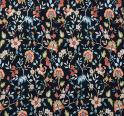 Žebrovaný úplet květiny s lístečky na černé