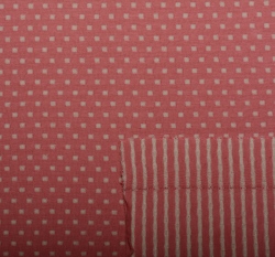 Úplet oboustranný růžový s ecru proužky/čtverečky 