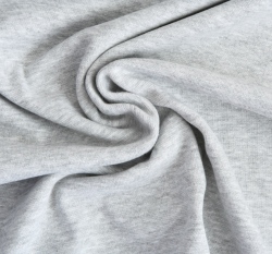 Náplet hladký světle šedý melír 220g 