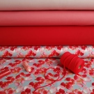 Červené okvětní lístky