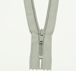 Zip spirálový nedělitelný šedo-béžový 18 cm