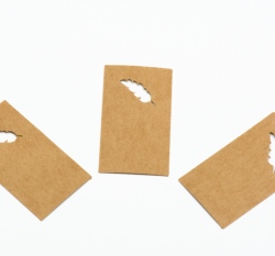 Štítek na oblečení pírko 25x45 mm