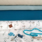 Starozelené lístky na béžové