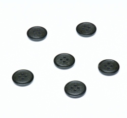 Knoflík kulatý, matný, černý s tmavě šedým prostředkem