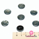 Knoflík kulatý, lesklý, vypouklý, šedý žíhaný 