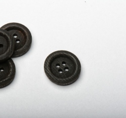 Knoflík kulatý, dřevěný tmavě hnědý 