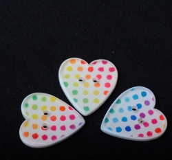 Knoflík srdíčko s barevnými puntíky - menší