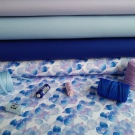 Modro-fialkove okvětní lístky