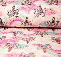 Úplet potisk jednorožec s dlouhými řasami a duhou