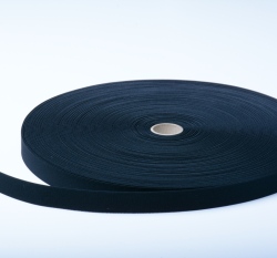 Pruženka černá plochá 25 mm