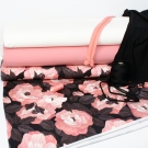 Zahalená do květin