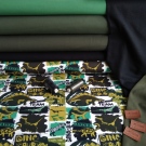 Jurský park na khaki zelené