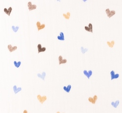 Dvojitá gázovina / mušelín malovaná srdíčka do modra na bílé