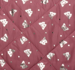 Prošev s drobnými stříbrnými motýlky na růžové