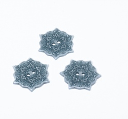 Knoflík tvar vločky modrý, potisk mandala