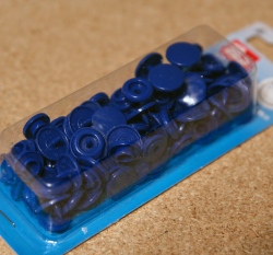 Patentky plastové Color snaps královsky modré