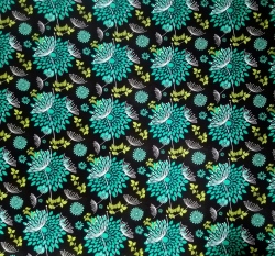 Teplákovina potisk rozfoukané chmýří pampelišky na abstraktním květinovém podkladu