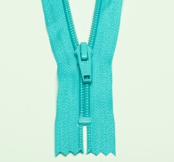 Zip spirálový nedělitelný tyrkysový světlejší 18 cm