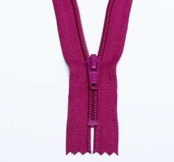 Zip spirálový nedělitelný amarantový 18 cm