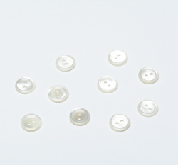 Knoflík kulatý perleťový