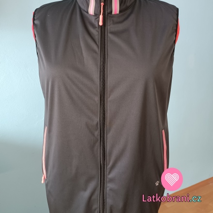 softshellová vesta na kolo