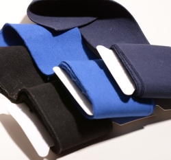 Náplet kusový černý jednobarevný 135 cm