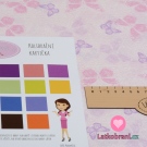 Bavlněný popelín potisk poletující motýlci na růžovo-bílém vzoru