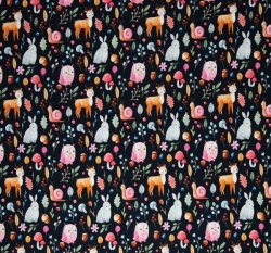 Úplet lesní zvířátka na černé