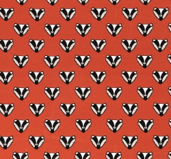 Úplet potisk hlavičky jezevce na cihlové