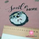 Panel úplet potisk ježek mezi podzimním listím na růžové