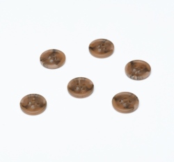 Knoflík kulatý, hnědý se žíhaným vzorem