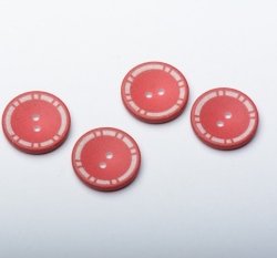 Knoflik hladký, červený s bílým lemem