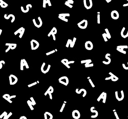 Teplákovina počesaná potisk písmenka na černé