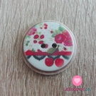 Knoflík imitace dřeva potisk květy a třešně s krajkou