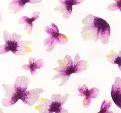 Dvojitá gázovina / mušelín fialové květy na bílé 