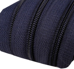 Metrážový zip spirálový 5 mm modrá tmavá